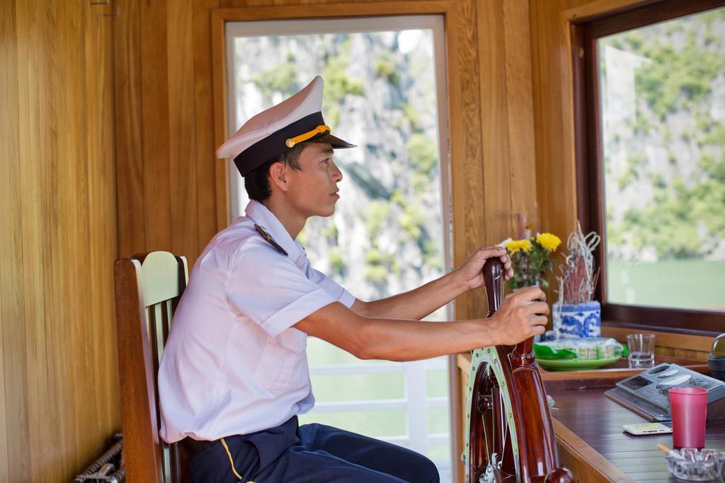 Hotel Secret Halong Cruise Hạ Long Exterior foto