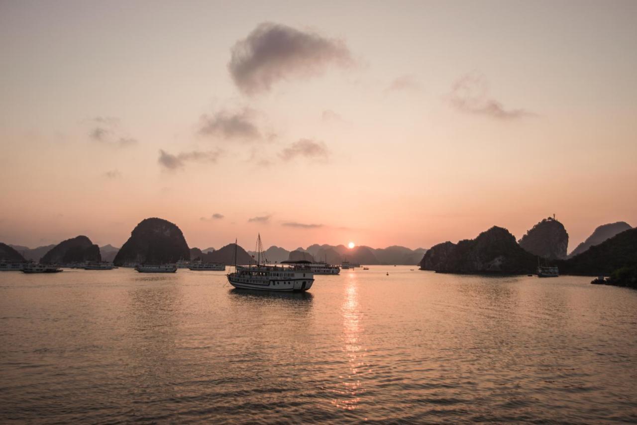 Hotel Secret Halong Cruise Hạ Long Exterior foto